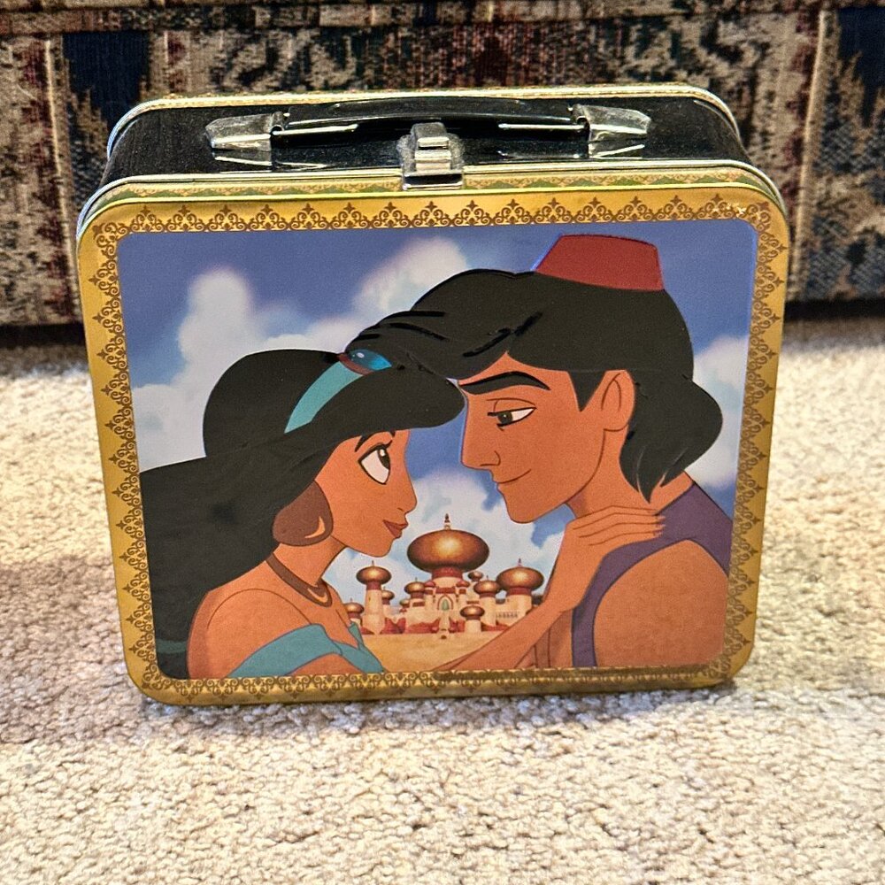 COLLECTIBLE ALADDIN MOVIE LUNCHBOX